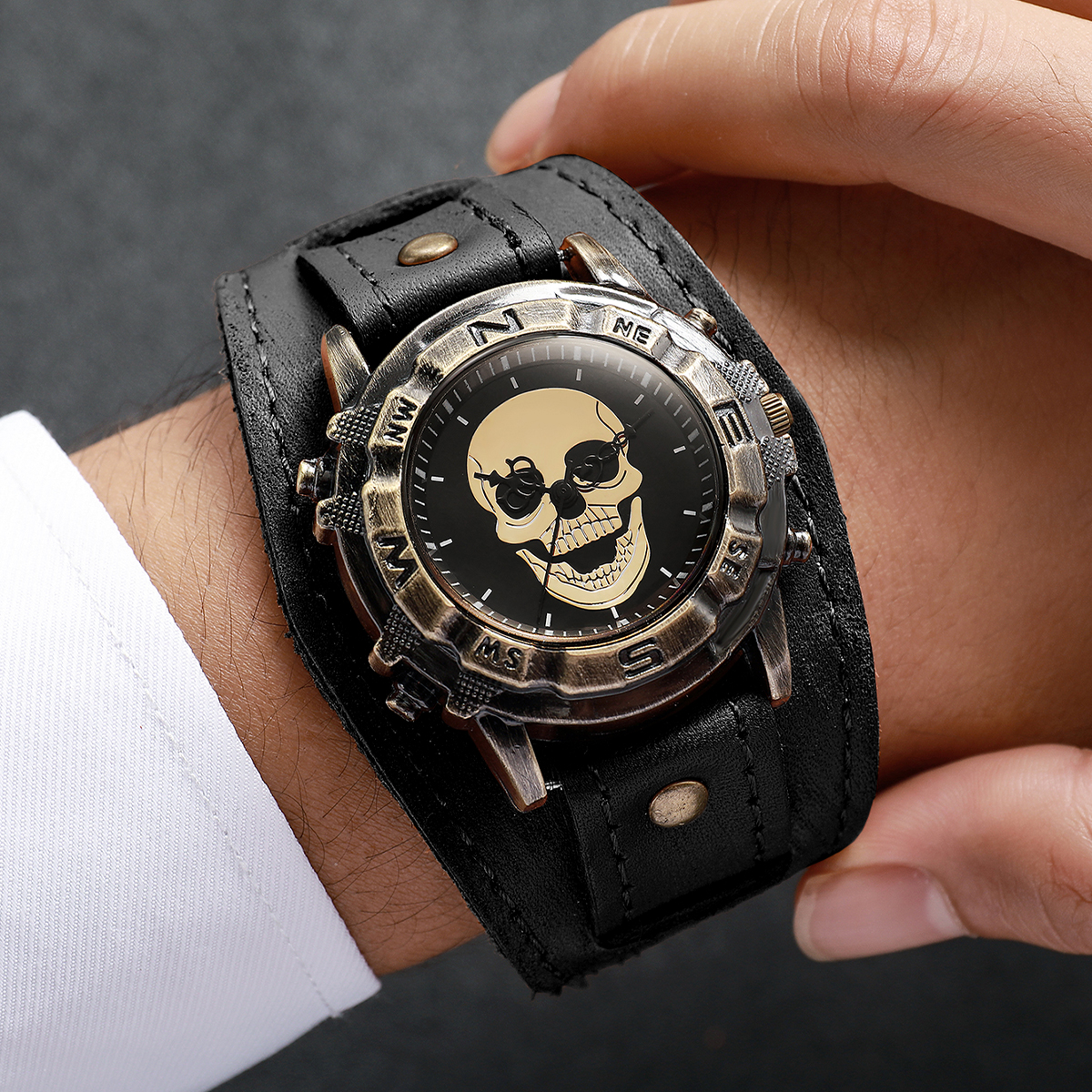 Vintage Skull Men Watch Wide D - مراجعة Leather Watch Band Men وسعره